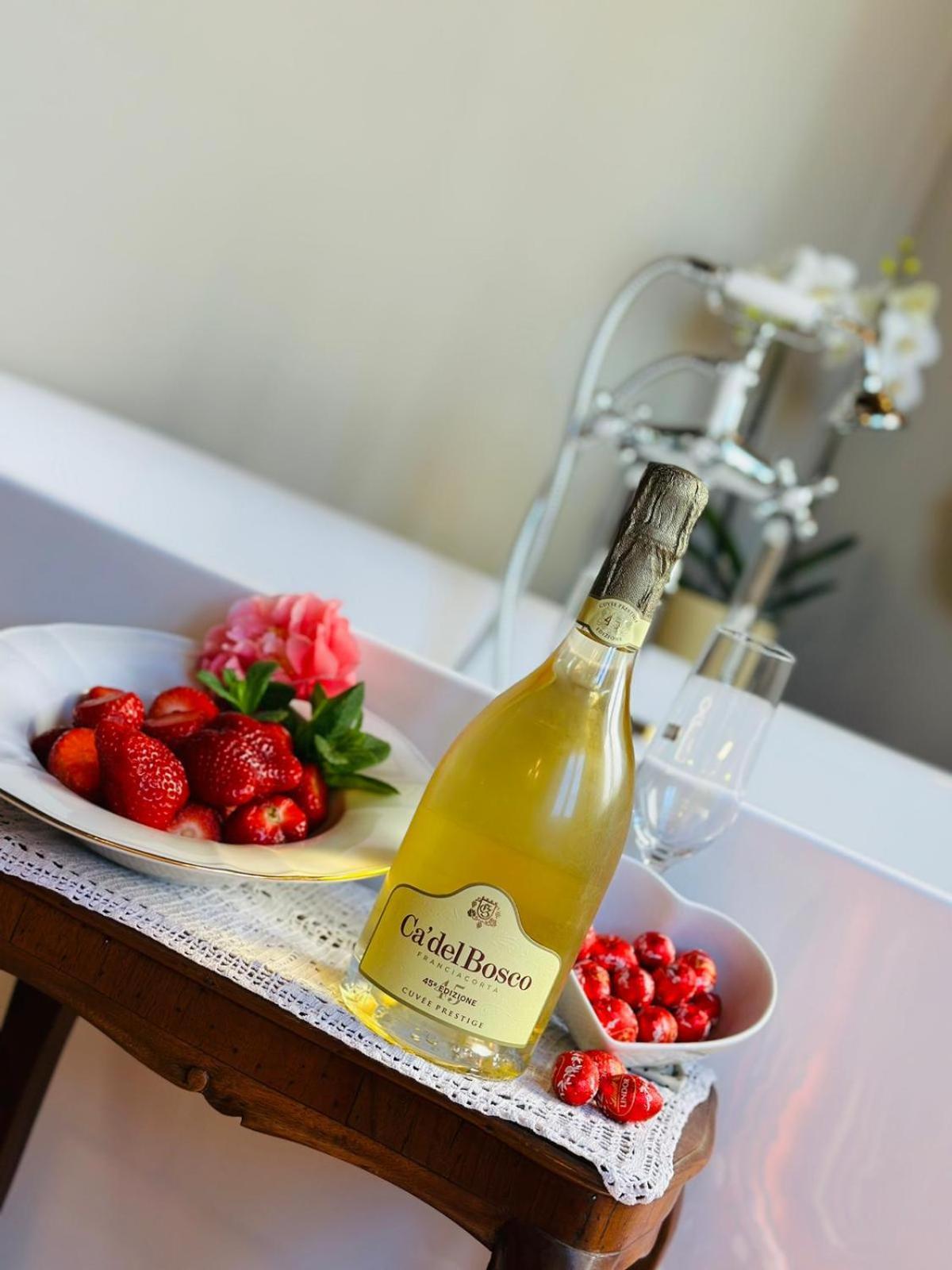 Locanda Antico Casale เชเซนาติโก ภายนอก รูปภาพ