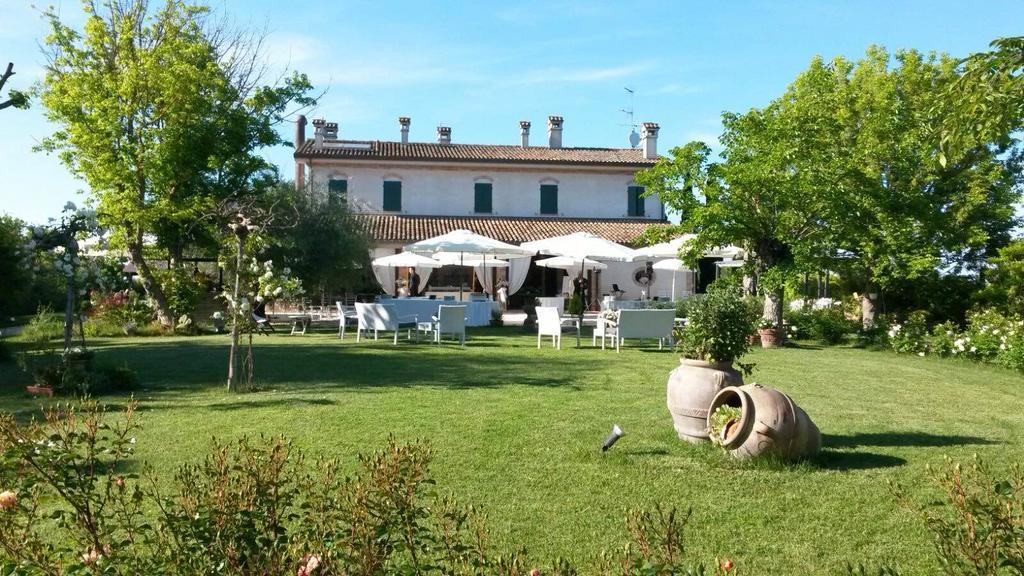 Locanda Antico Casale เชเซนาติโก ภายนอก รูปภาพ