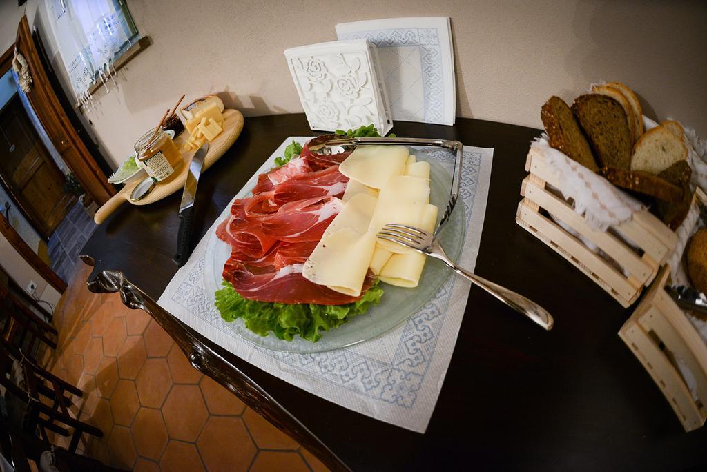 Locanda Antico Casale เชเซนาติโก ภายนอก รูปภาพ